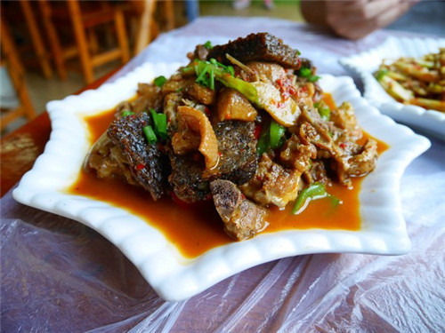 恩施凤凰古城网红小吃,长沙的小吃和凤凰古城一样不