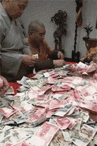 皮皮虾的新技能，随随便便做500个仰卧起坐