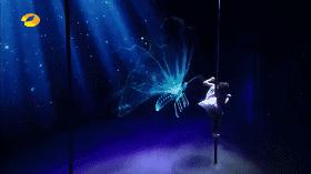 都在催谢娜当妈！没想到她早已练好带娃秘籍