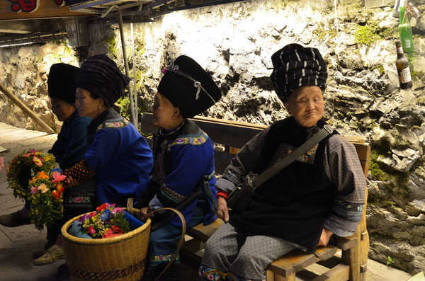 恩施凤凰古城网红小吃,长沙的小吃和凤凰古城一样不