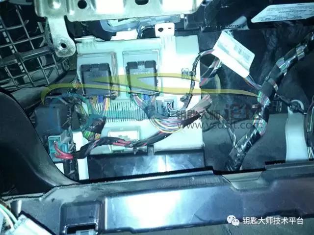 10款沃尔沃s80蓝牙怎么连接教程,沃尔沃s80遥控器匹配方法