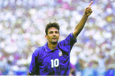 他是最佳九号半、以一己之力带队进世界杯决赛却踢飞点球憾失冠军