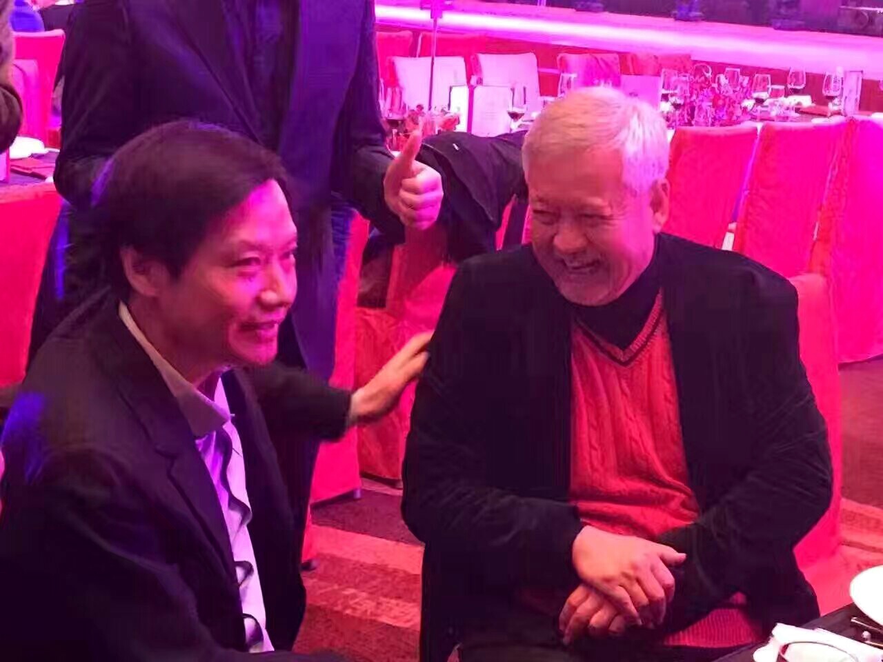 这位大佬过个生日雷军周鸿祎徐小平胡海泉统统到场恭喜