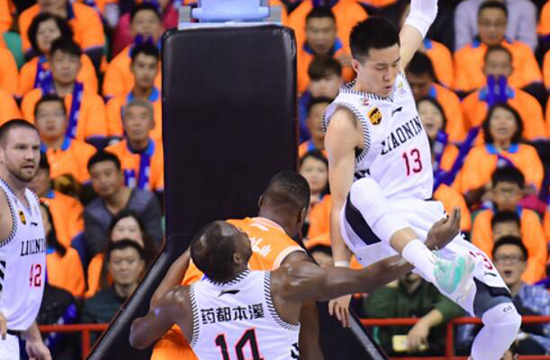 cba中有哪些比较严重的主场哨,cba史上最扑朔迷离的赛季