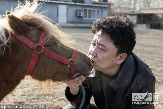 水瓶男单独和你在一起,典型的水瓶座男星