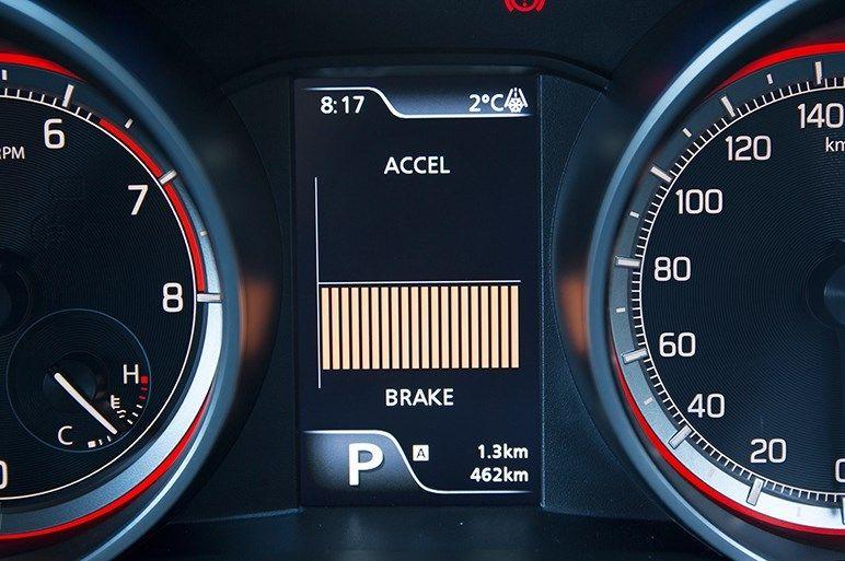 铃木雨燕2024款沉浸式体验,铃木雨燕1.5装机械增压