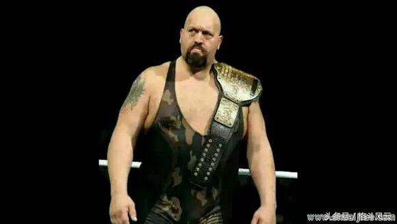 猛兽布洛克莱斯纳重摔之城,wwe布洛克莱斯纳vs人间怪兽完整版