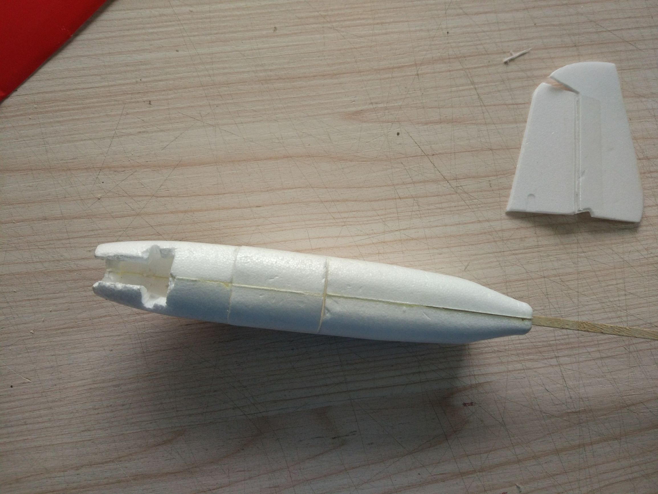 自己做航模小飞机需要哪些东西,怎么制作航模小飞机