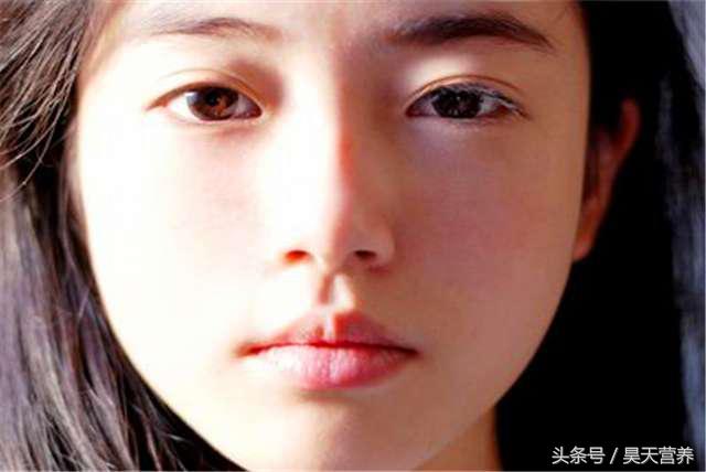 有效美白肌肤的6个小技巧,不同肤质美白方法大揭秘