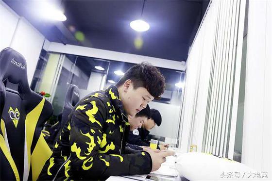 王者职业选手电竞生涯看不到了,王者光荣电竞选手的细致操作