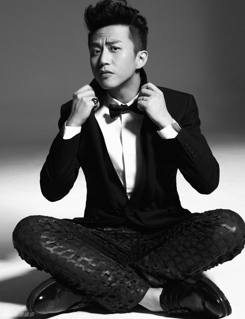 水瓶男单独和你在一起,典型的水瓶座男星