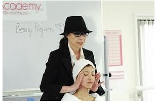 哪些面部运动可以快速消除法令纹,脸部运动真的可以改善法令纹吗