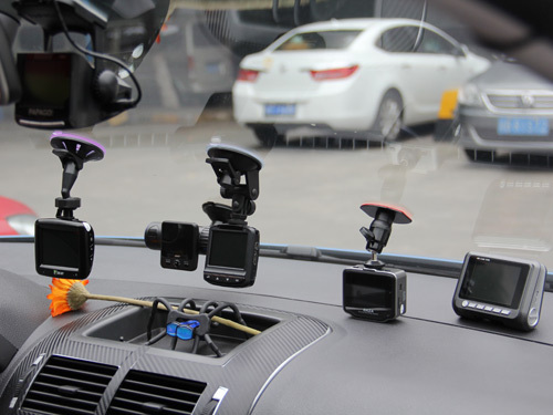 如何选购行车记录仪比较好,行车记录仪排行榜及选购技巧