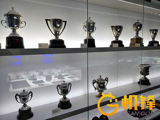 巴萨球迷冲击诺坎普,巴萨球迷得知诺坎普奇迹