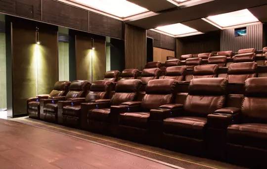 电影院里人太多？你还可以来这些私人影院与电影亲密相处