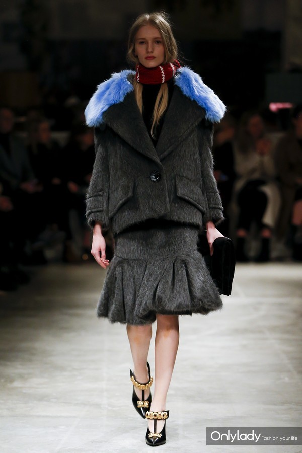 prada今夏最值得入手的包包,prada哪款包最值得入手