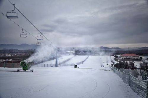 南山滑雪场极限雪沟时间,南山滑雪场雪化了吗