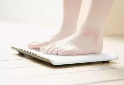 30岁之后关节会快速退化，有这6个习惯的人一定要小心！