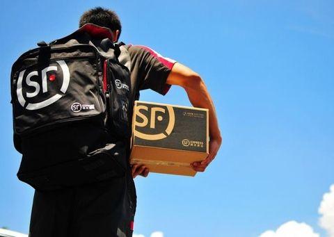 顺丰王卫上市照片,王卫不愿意让顺丰上市吗