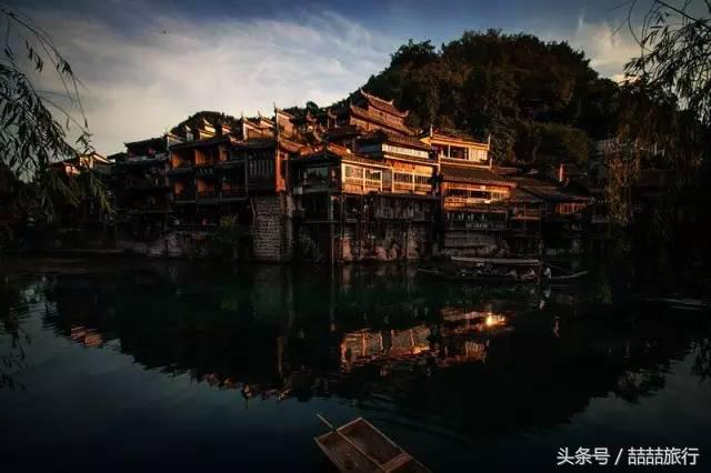 湘西凤凰城沱江风景,印象湘西凤凰古城