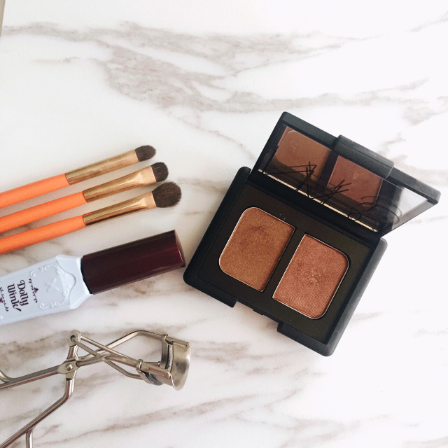 新手肿眼泡眼影画法教程nars,nars眼影surabaya教程