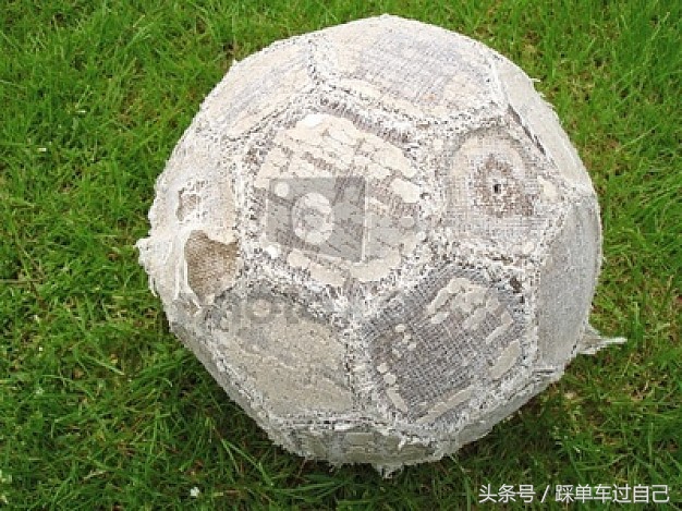 儿时的足球记忆,回忆当年的足球