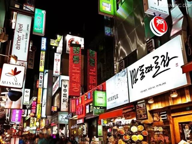 比起满街的购物店，我却在这里吃到腰带崩开