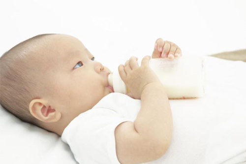 特殊医学配方奶粉适合哪些宝宝喝,全配方奶粉适合吸收不好的宝宝吗