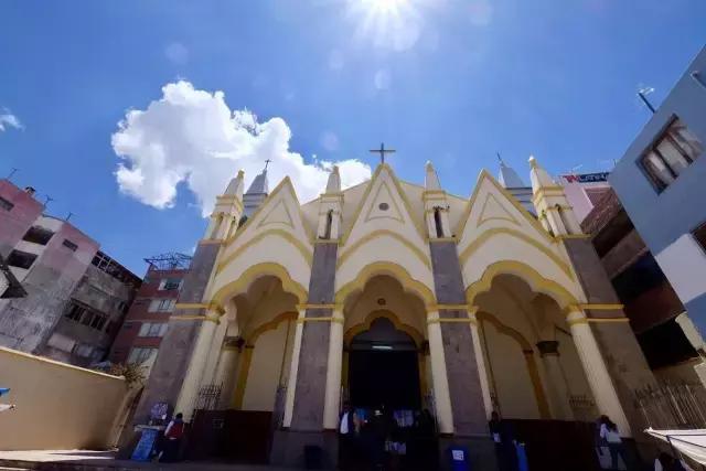 这才是旅行的样子，从亚洲至南美洲，他比我们多了点勇气和决心