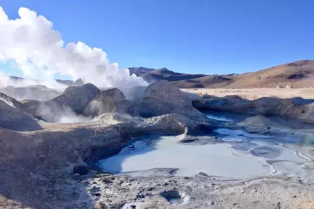 这才是旅行的样子，从亚洲至南美洲，他比我们多了点勇气和决心