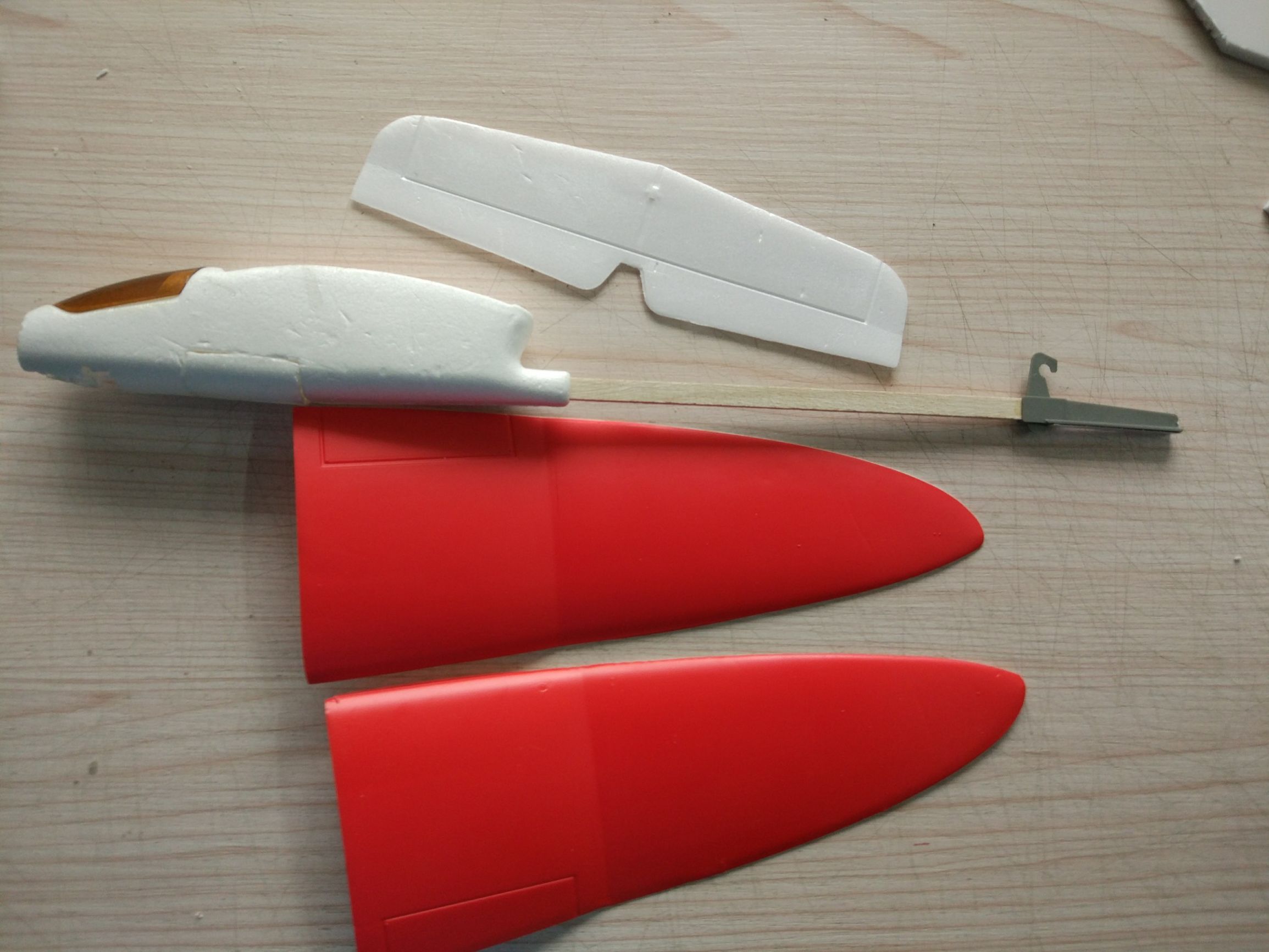 自己做航模小飞机需要哪些东西,怎么制作航模小飞机