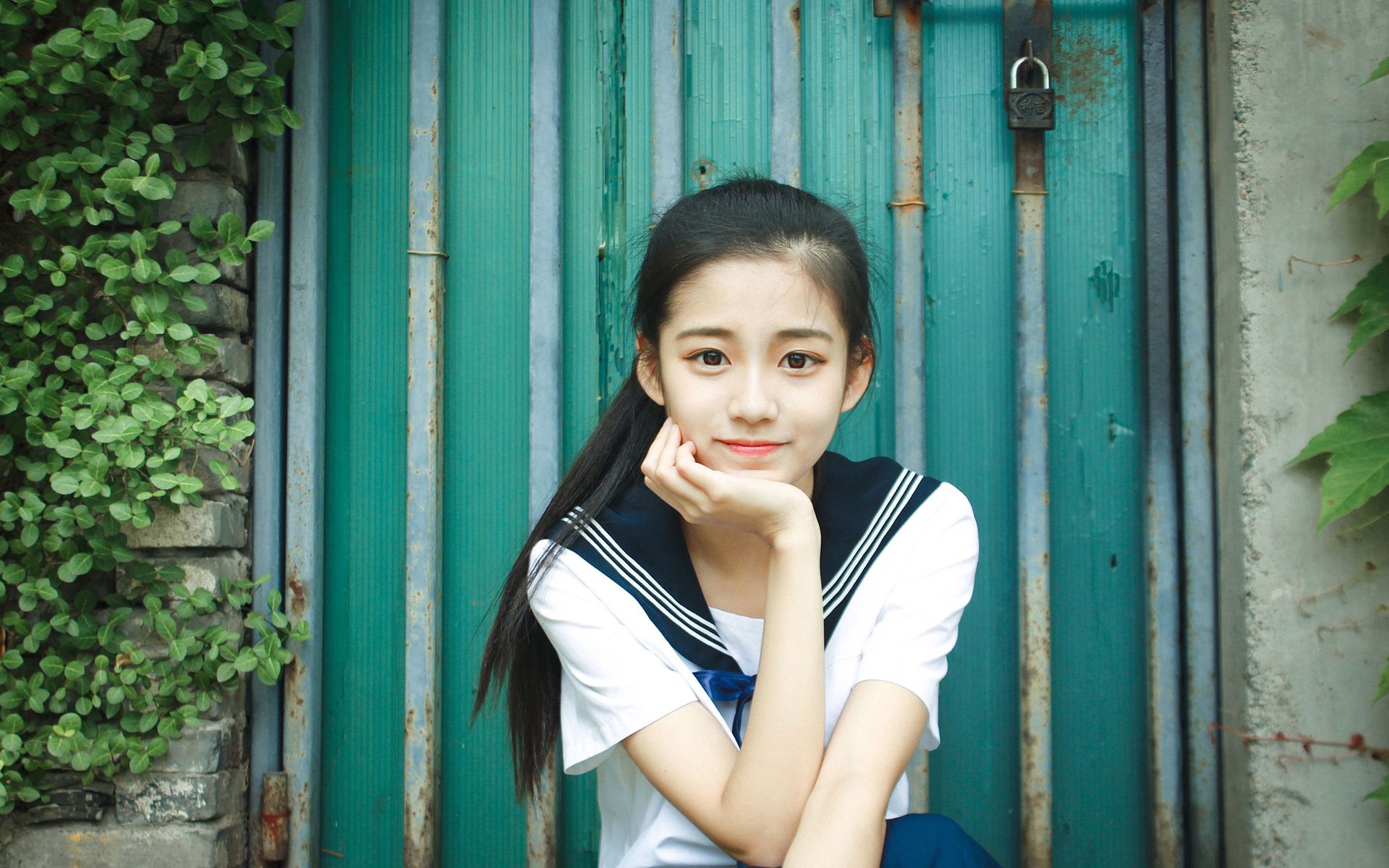 上学时最可怕的事，是和那个人做了同桌！