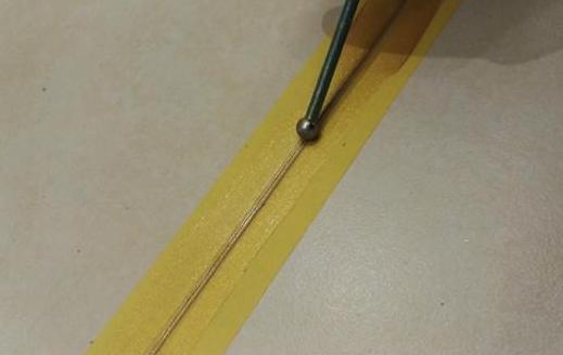 瓷砖缝隙填缝的妙招,墙壁瓷砖缝用什么补缝