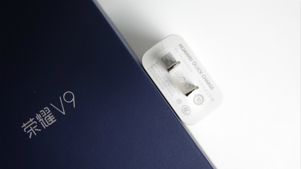 光荣v9手机评测视频,光荣v9测评对比光荣8x