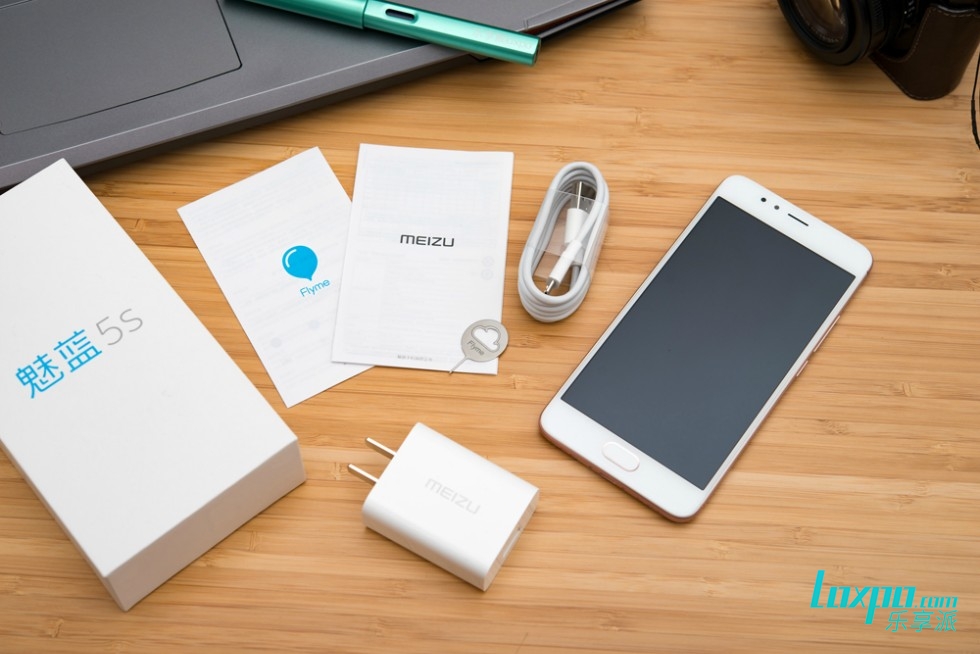 不单有颜值更还有快充魅蓝5s体验评测