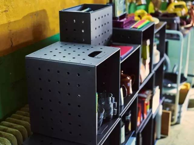 一口气推出了50多款PS新品，宜家彻底放飞了自我！挂到墙上的沙发、自动浇水的花盆……错过等3年