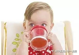 小孩经常喝凉茶对身体的危害,儿童喝凉茶对身体有什么危害呢