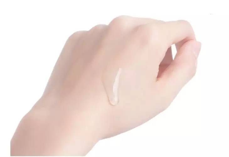 抄送男性友人：不护肤≠MAN