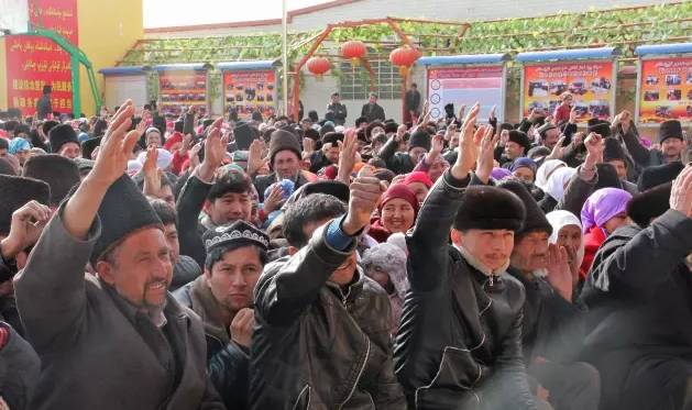 和田地区各族农牧民主动发声亮剑强烈谴责暴恐犯罪分子