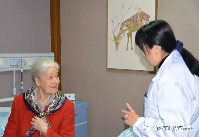 外籍友人在汕看病“无障碍”丨汕大医附一院设粤东首个国际医疗部，昨开诊迎来首位外籍患者