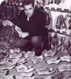 让奥黛丽·赫本钟情的Ferragamo，也让何穗爱不释手！