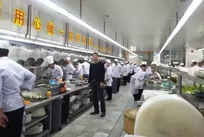 厨房厨师长年终总结范文大全,厨师长管理一个厨房要怎么管理