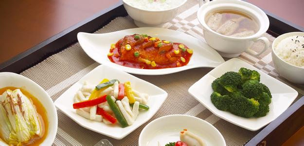 月子营养食谱剖腹产下奶,剖宫产月子餐食谱表格有区别吗