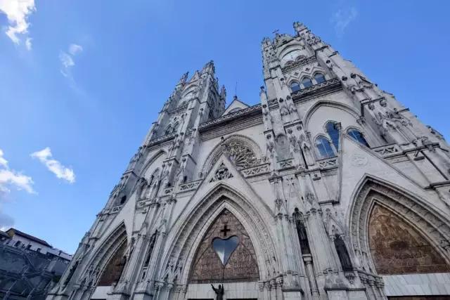 这才是旅行的样子，从亚洲至南美洲，他比我们多了点勇气和决心