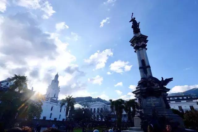 这才是旅行的样子，从亚洲至南美洲，他比我们多了点勇气和决心