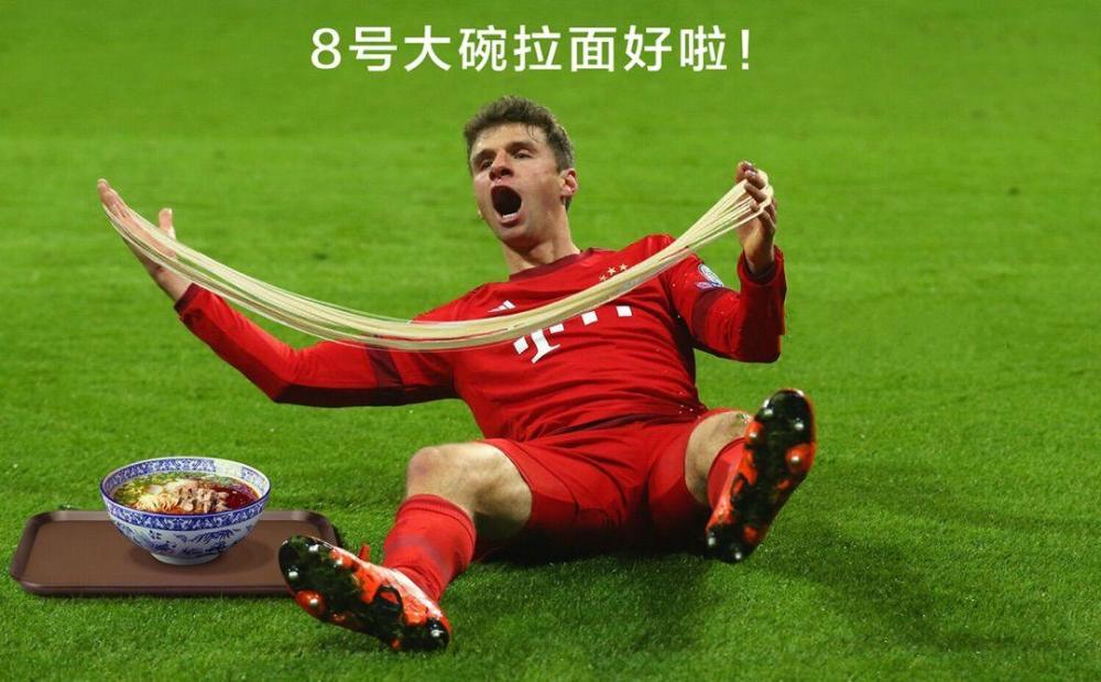 被中国视频玩坏的外国人,长着中国脸的外国足球运动员