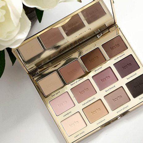 皮可熊眼影盘好还是橘朵眼影盘好,与tf31号眼影盘相近的大牌眼影