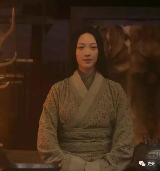 撞脸雪莉pk掉娜扎热巴成女主，如今却沦为恐怖片里的贞子