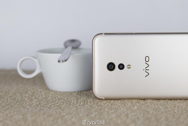 vivooppo人像拍照测评,oppo与vivo逆光拍照对比