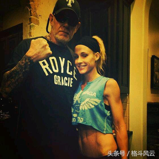 wwe拉娜个人简介,wwe拉娜与卢瑟夫求婚完整视频